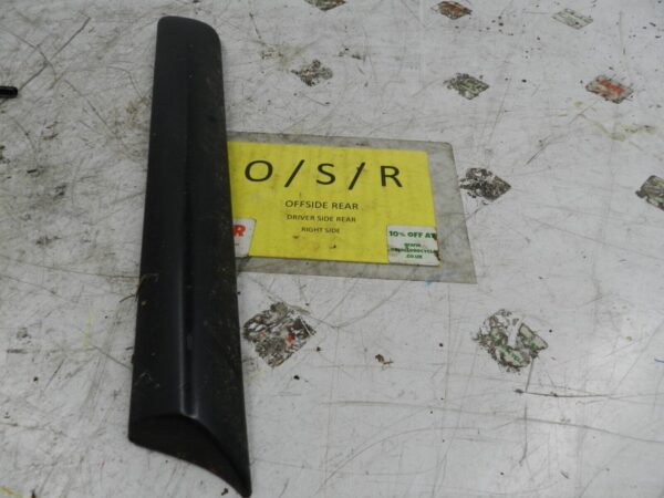 (135) 2003 CITROEN C3 PLURIEL CONVERTIBLE. DRIVER SIDE REAR SIDE TRIM