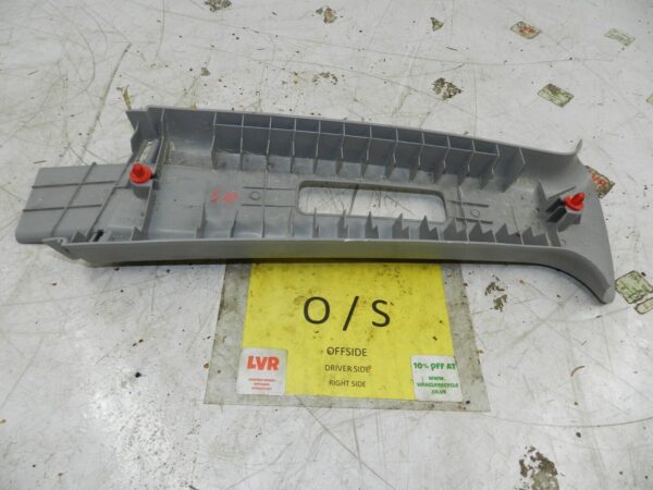 (129) 2005 HONDA JAZZ. DRIVER SIDE B PILLAR TRIM - Image 2