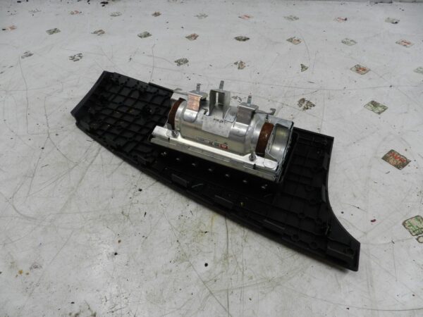 (129) 2005 HONDA JAZZ. PASSENGER SIDE DASHBOARD AIRBAG - Image 2