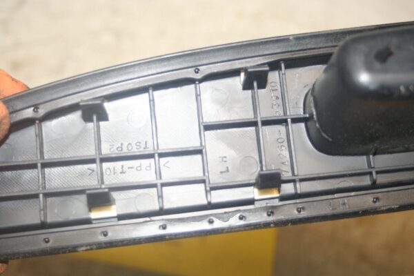 2004 LEXUS IS200. PASSENGER SIDE REAR DOOR HANDLE TRIM - Image 4