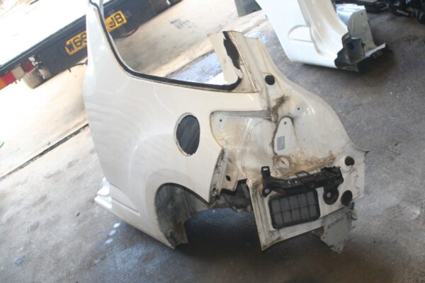 2010 CITROEN DS3. PASSENGER SIDE REAR QUARTER CUT SECTION - Image 4