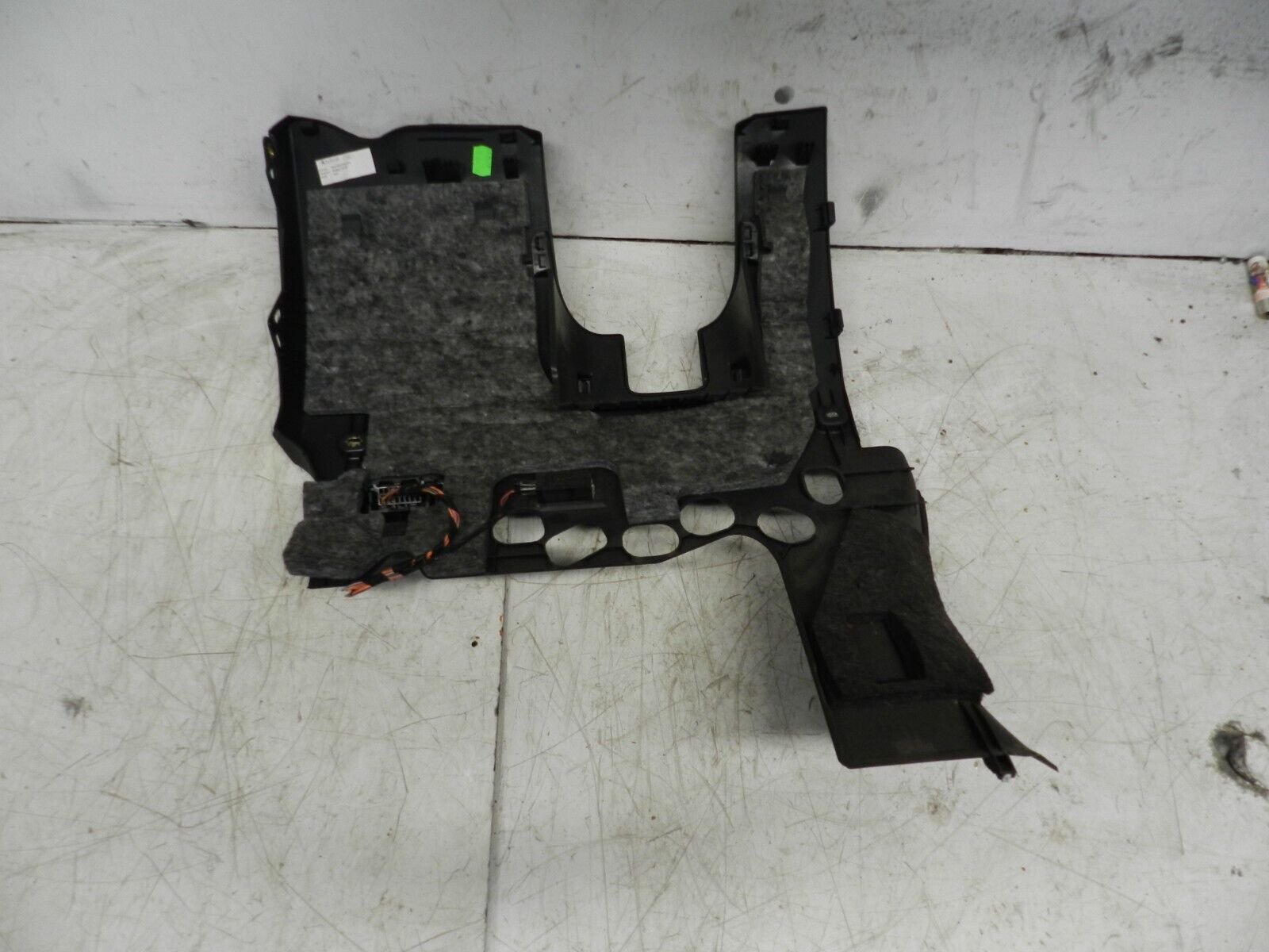 2014 AUDI S4 QUATRO A4 B8. DASHBOARD LOWER TRIM OBD PORT 8K2 853 075 - Image 2