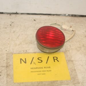 2004 LEXUS IS200. PASSENGER SIDE REAR SMALL LIGHT