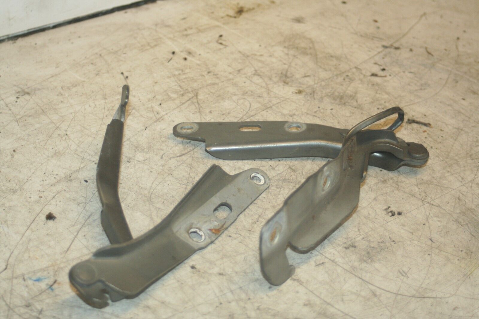 JAGUAR S TYPE. BONNET HINGES - Image 2