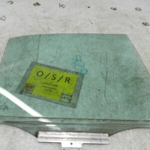 (141) MERCEDES E CLASS SALOON W210. DRIVER SIDE REAR WINDOW GLASS