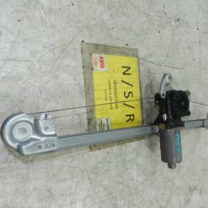 (141) MERCEDES E CLASS SALOON W210. PASSENGER SIDE REAR WINDOW REGULATOR + MOTOR