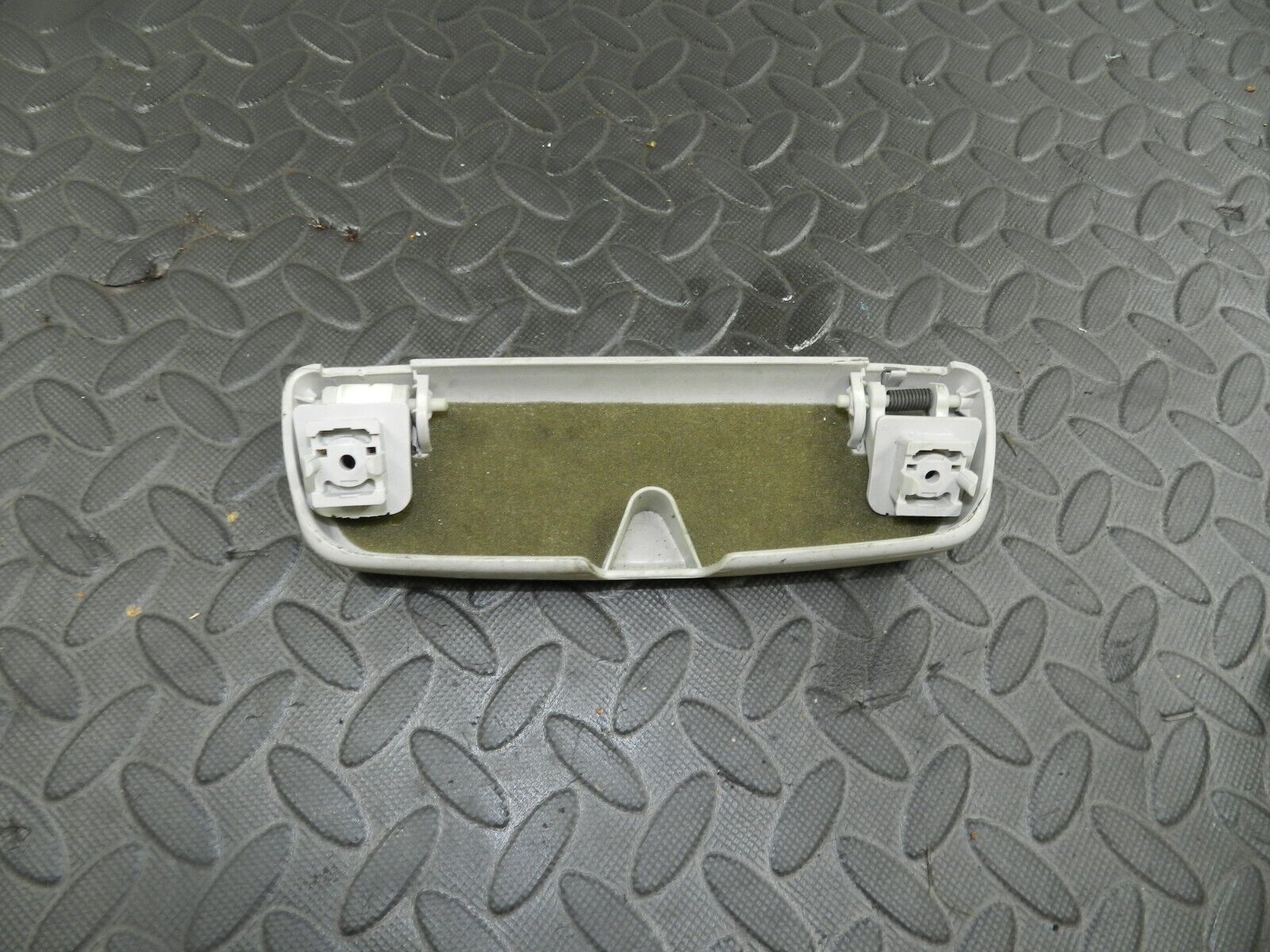 151. 2008 FORD FOCUS MK2 TITANIUM. SUNGLASSES HOUSING - Image 2