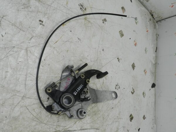 (141) MERCEDES E CLASS SALOON W210. HANDBRAKE FOOT PEDAL AND CABLE