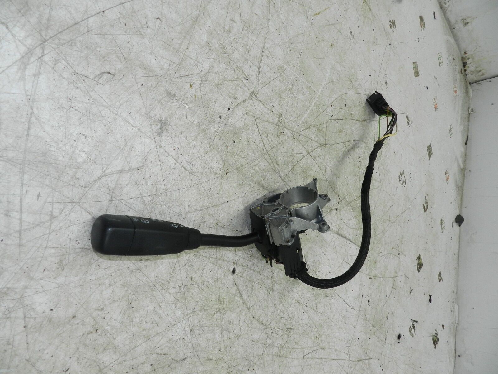 (141) MERCEDES E CLASS SALOON W210. WIPER INDICATOR STALK