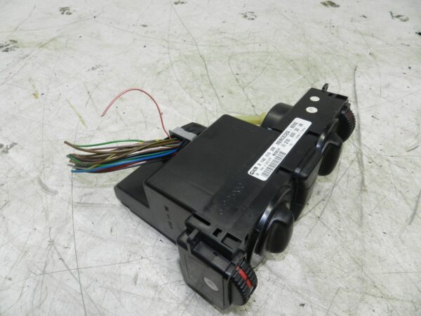 (141) MERCEDES E CLASS SALOON W210. HEATER CONTROL SWITCH 2108302085 - Image 2