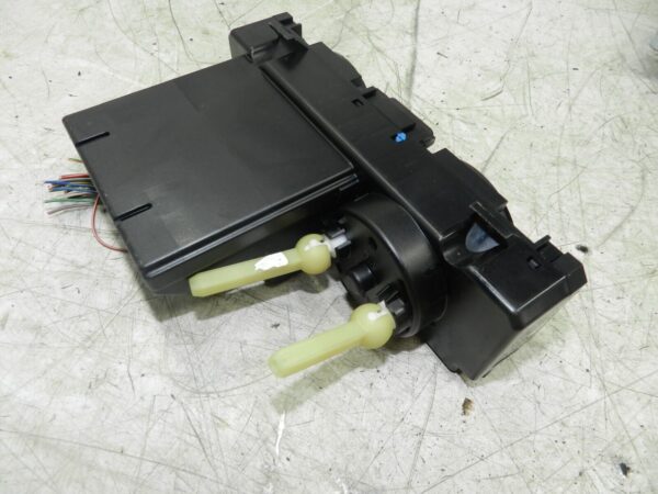 (141) MERCEDES E CLASS SALOON W210. HEATER CONTROL SWITCH 2108302085 - Image 4