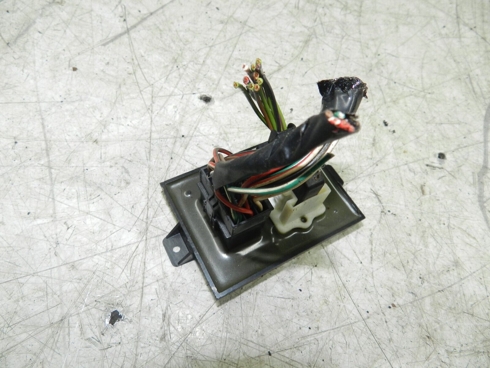 (141) MERCEDES E CLASS SALOON W210. IMMOBILISER CONTROL MODULE 16680599029650 - Image 2