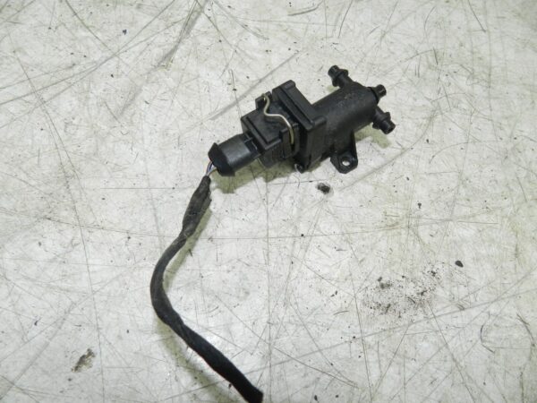 (141) MERCEDES E CLASS SALOON W210. VACUUM PUMP SOLENOID