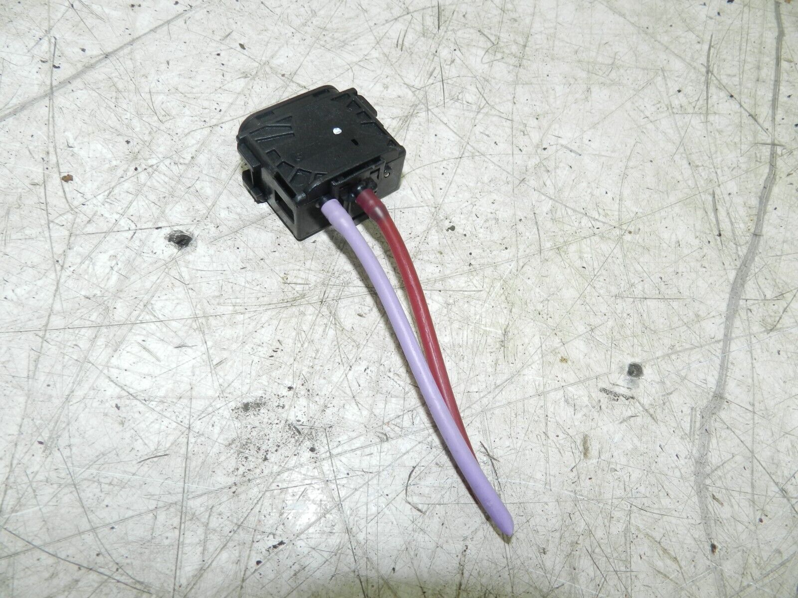 (141) MERCEDES E CLASS SALOON W210. HEADLIGHT ADJUSTER - Image 2