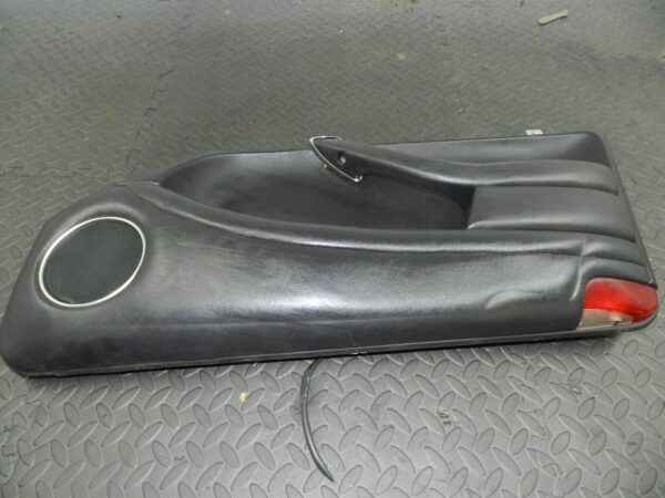 147. JAGUAR XJ6 XJ40. LOWER DOOR CARD