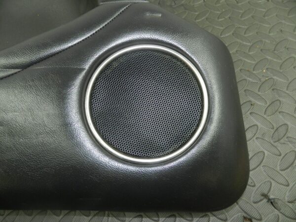 147. JAGUAR XJ6 XJ40. LOWER DOOR CARD - Image 3