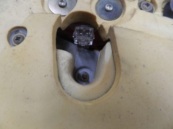 147. JAGUAR XJ6 XJ40. LOWER DOOR CARD - Image 9