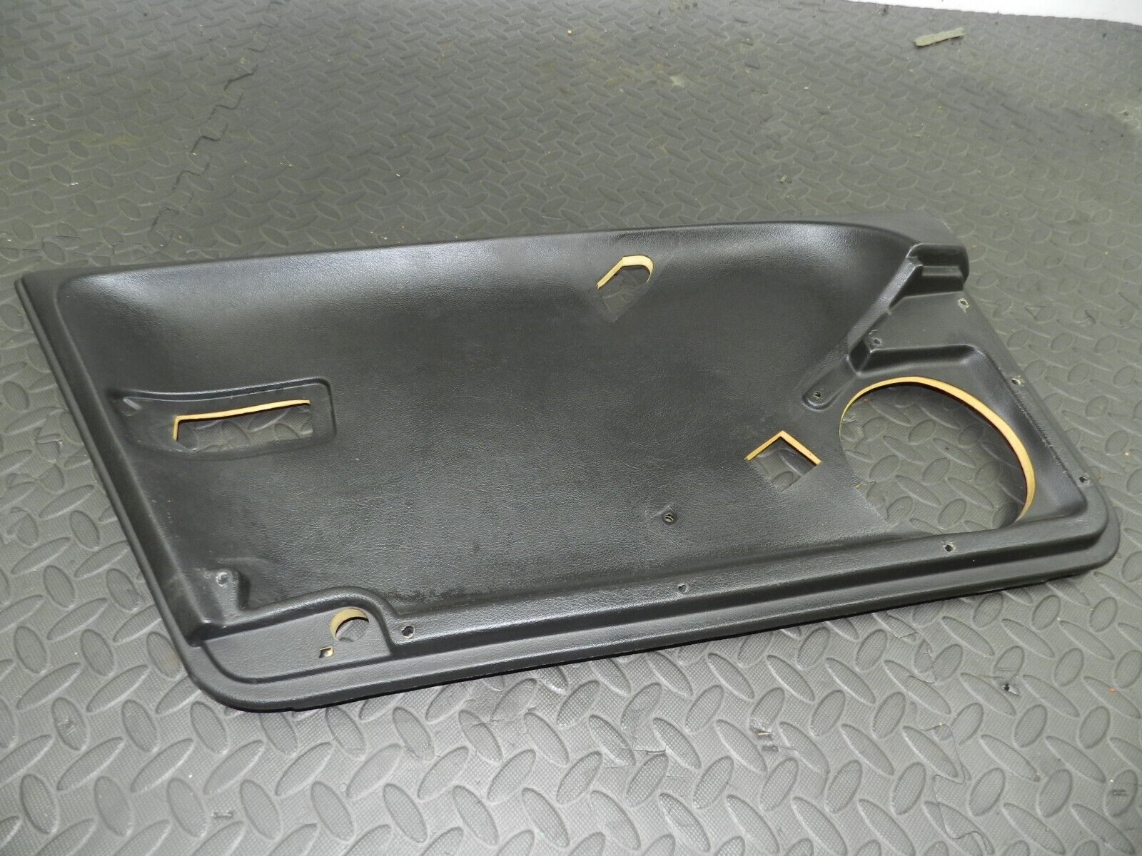 147. JAGUAR XJ6 XJ40. DOOR CARD