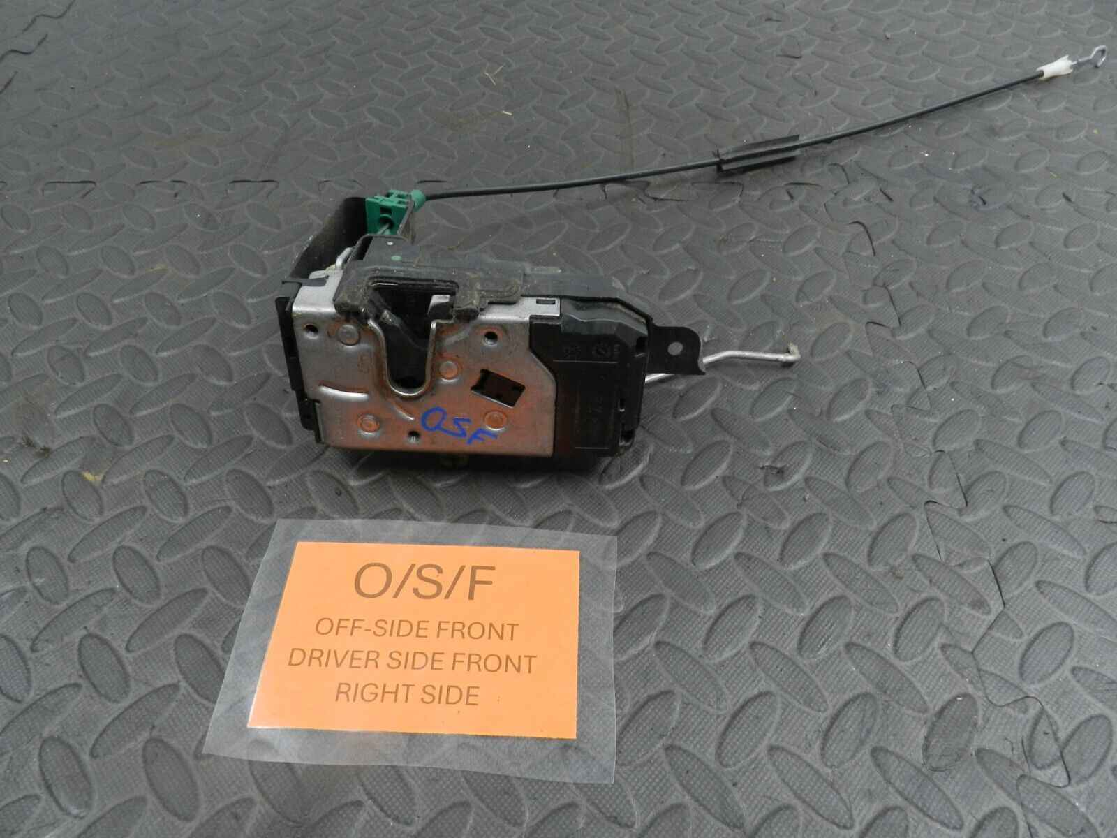 (144) 2009 VAUXHALL ASTRA H. DRIVER SIDE FRONT DOOR LOCK MOTOR