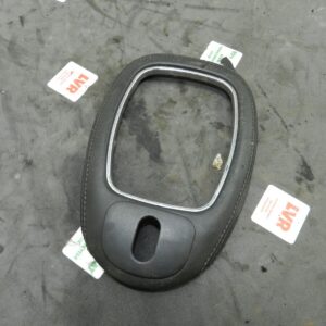 134. 1997-2002 JAGUAR XJ8. GEAR SELECTOR SURROUND TRIM