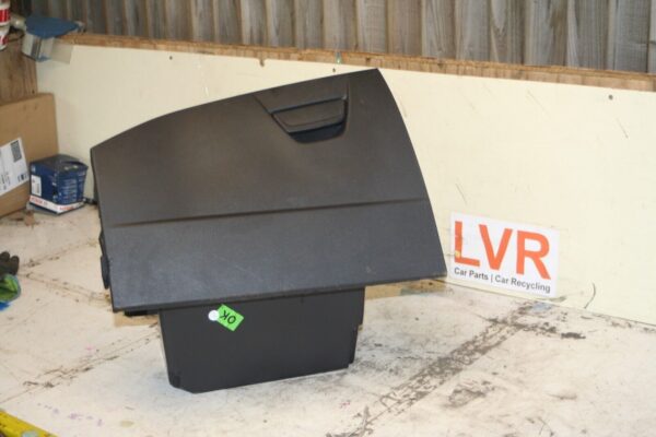 (6B) 2013 FORD FOCUS 1.0 ECOBOOST. GLOVE BOX
