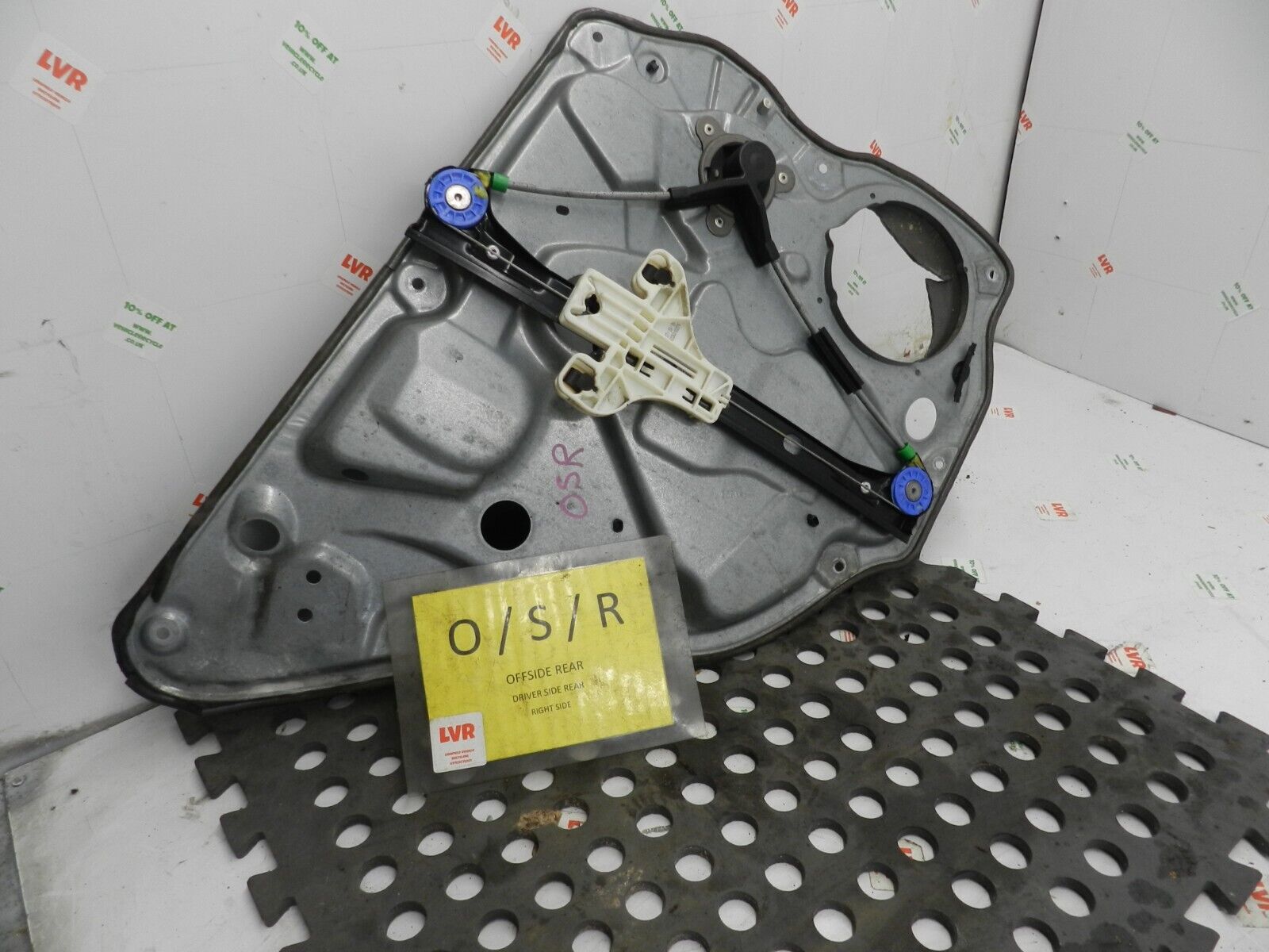 VOLKSWAGEN POLO 9N. DRIVER SIDE REAR WINDOW REGULATOR DOOR PANEL