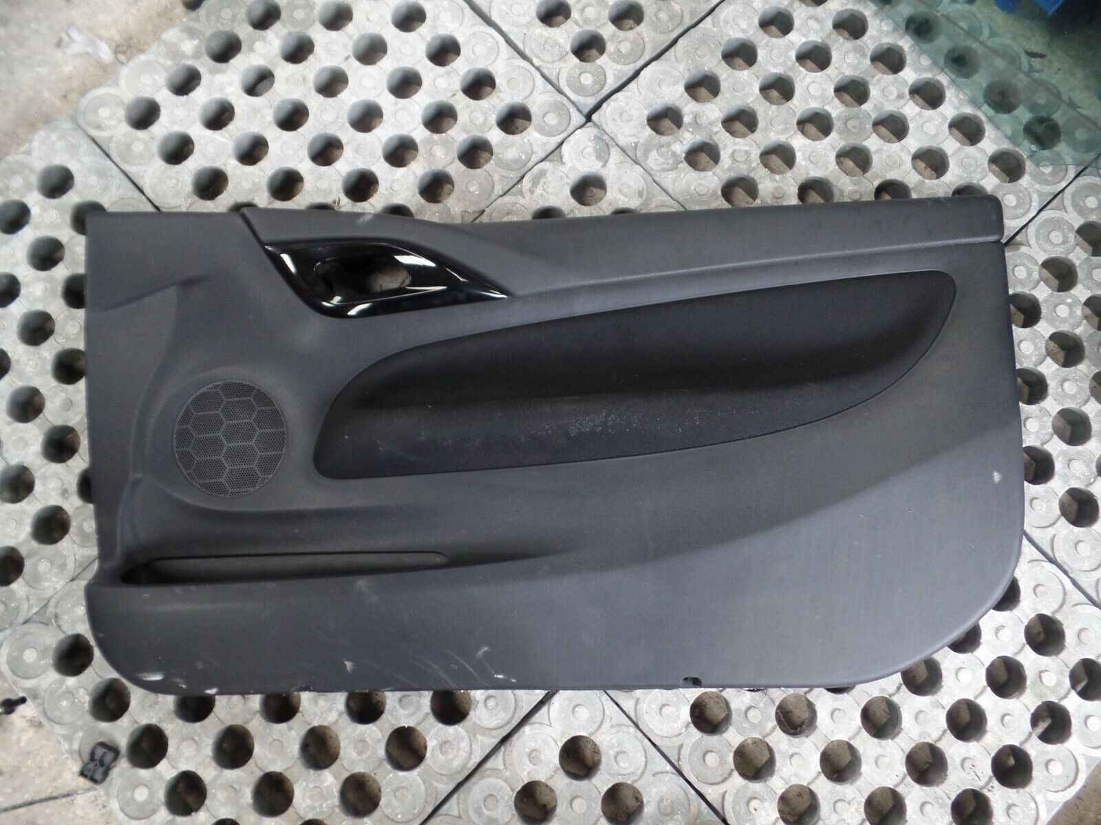 Citroen DS3 2015/16 1.2T Driver Side O/S/F Door Card 98034799ZD