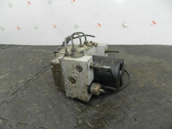 155 1999 LAND ROVER DISCOVERY 2 V8. ABS PUMP MODULE