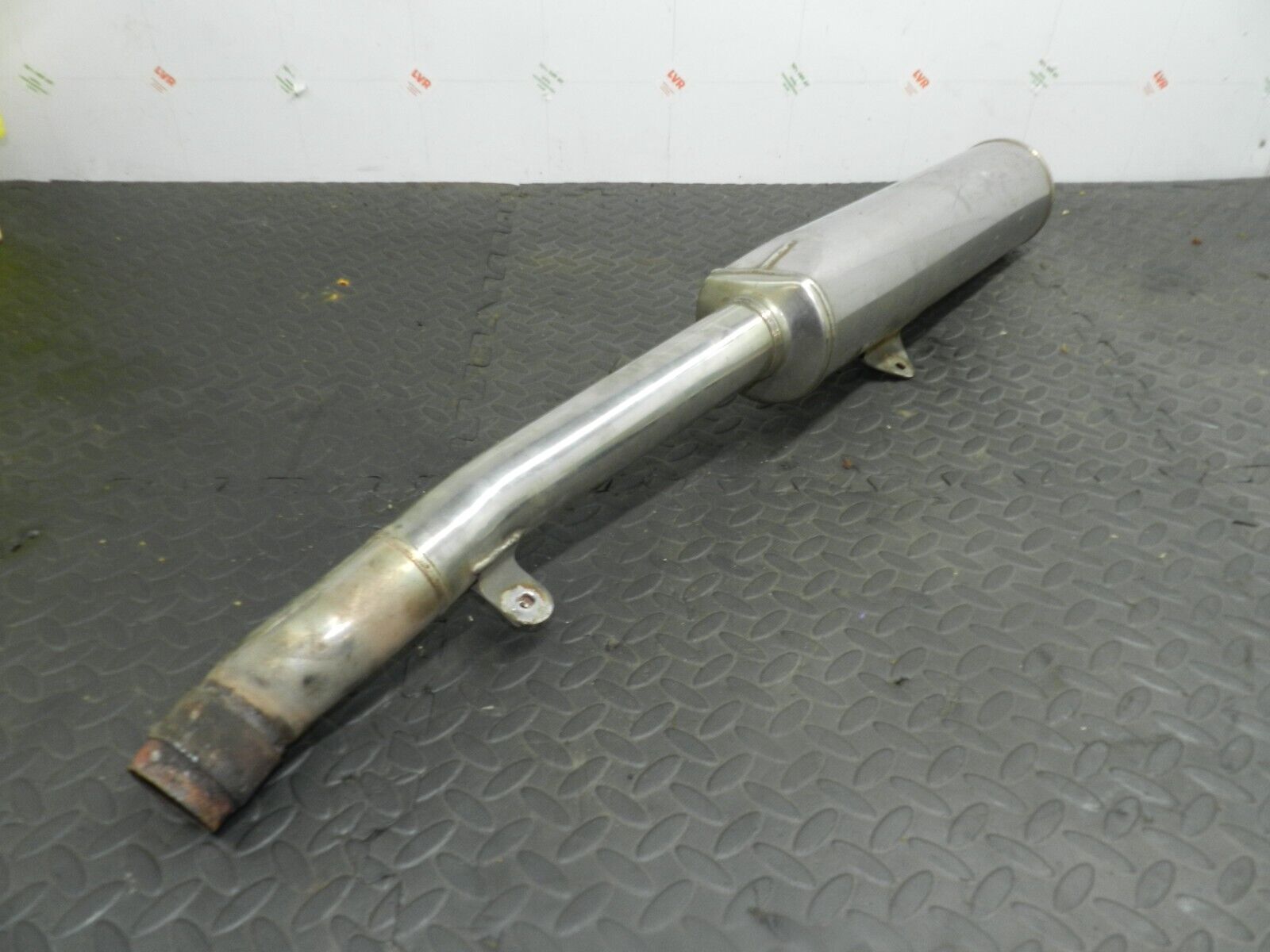 2004 SUSUKI GSXF600. EXHAUST TAIL PIPE - Image 4