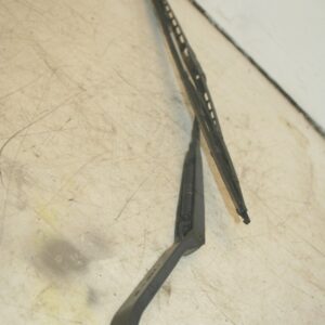 (99) TOYOTA RAV 4 3 DOOR. WIPER ARM