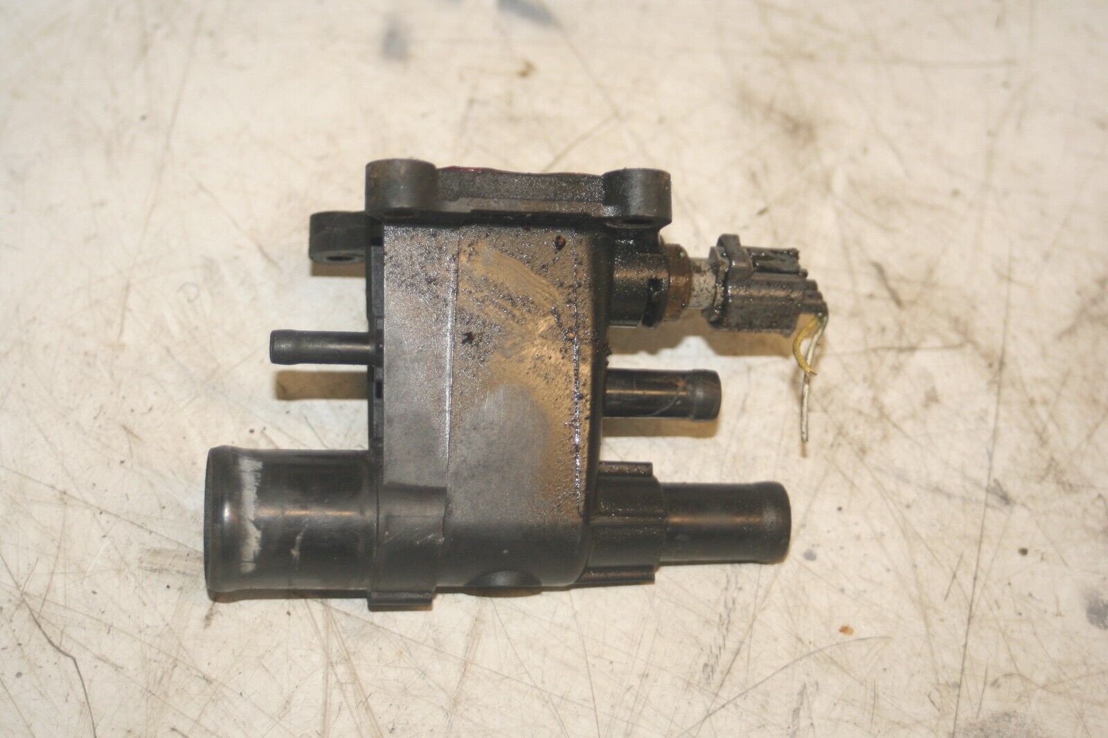 2011 FORD S MAX TITANIUM ECOBOOST. COOLANT HOUSING - Image 4