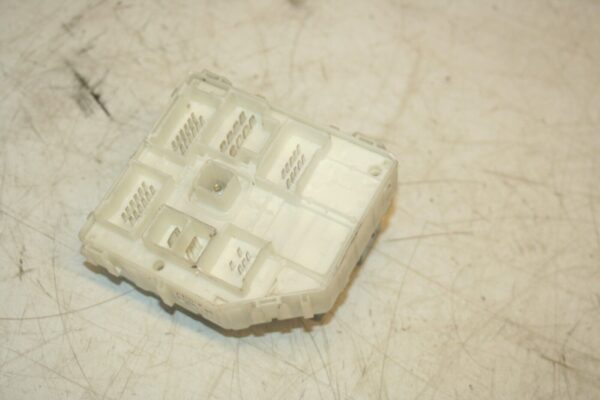 (99) TOYOTA RAV 4 3 DOOR. FUSE BOX BOARD RELAYS - Image 4