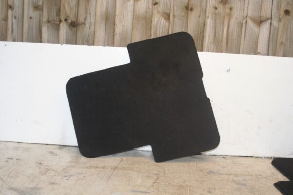 2011 FORD S MAX TITANIUM ECOBOOST. STORAGE BOX LID FLOOR