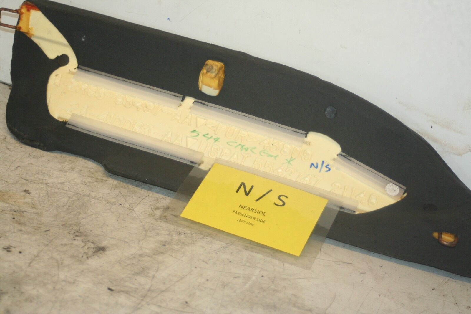 JAGUAR S TYPE. PASSENGER SIDE REAR SEAT BOLSTER - Image 3