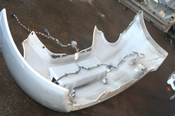 2004 VOLKSWAGEN CONVERTIBLE BEETLE 1.8T. REAR BUMPER IN SILVER - Image 3