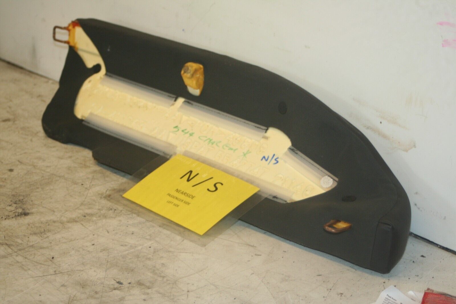 JAGUAR S TYPE. PASSENGER SIDE REAR SEAT BOLSTER - Image 4