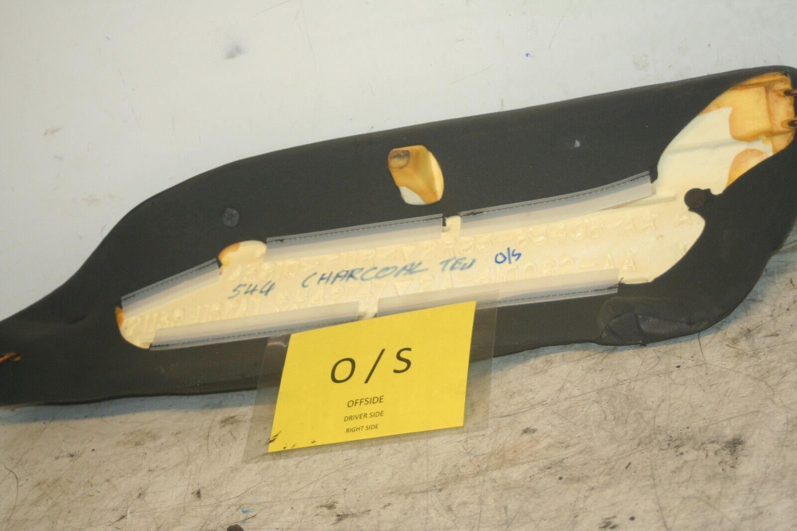 JAGUAR S TYPE. DRIVER SIDE REAR SEAT BOLSTER - Image 3