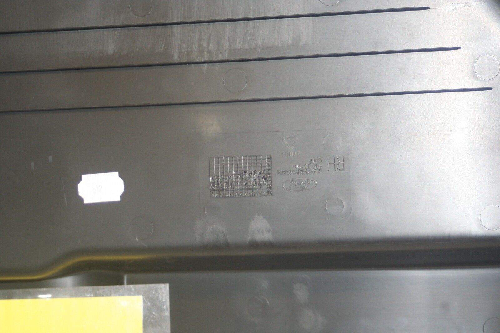 2011 FORD S MAX TITANIUM ECOBOOST. DRIVER SIDE BOOT TRIM PANEL - Image 6