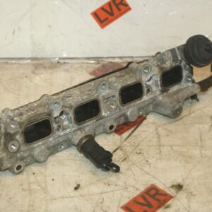 2005 VOLKSWAGEN GOLF MK5. FUEL INJECTOR RAIL HOLDER SPACER