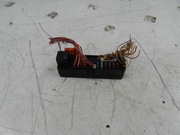 (131) 2002 MERCEDES BENZ E CLASS ESTATE. W210 FUSE BOX BOARD