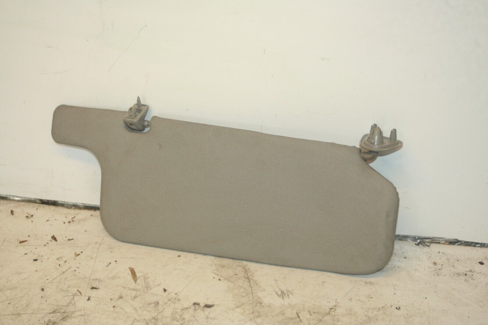 (98) TOYOTA RAV 4 MK1. PASSENGER SIDE SUN VISOR - Image 3