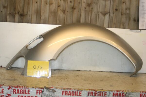 2004 VOLKSWAGEN CONVERTIBLE BEETLE 1.8T. DRIVER SIDE REAR WING FENDER IN SILVER