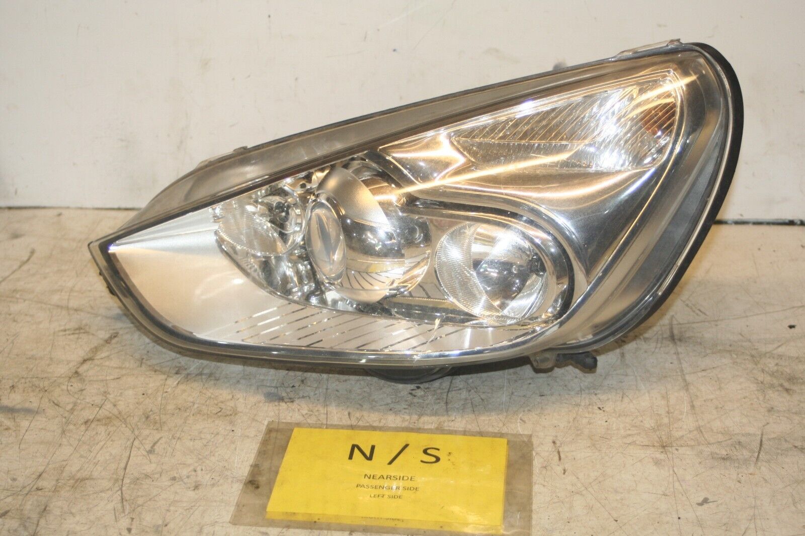 2011 FORD S MAX TITANIUM ECOBOOST. PASSENGER SIDE HEADLIGHT 6M21-13D155-BK