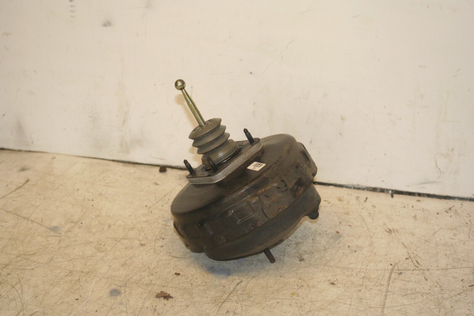 2004 VOLKSWAGEN CONVERTIBLE BEETLE 1.8T. BRAKE BOOSTER SERVO