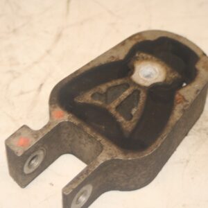 2011 FORD S MAX TITANIUM ECOBOOST. LOWER ENGINE MOUNT