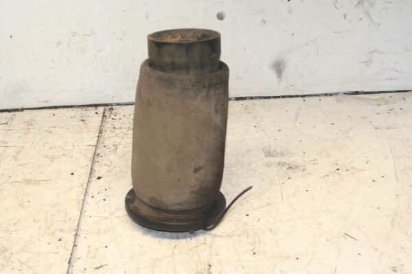 2001 LAND ROVER DISCOVERY 2 TD5. DRIVER SIDE REAR AIRBAG SUSPENSION - Image 2