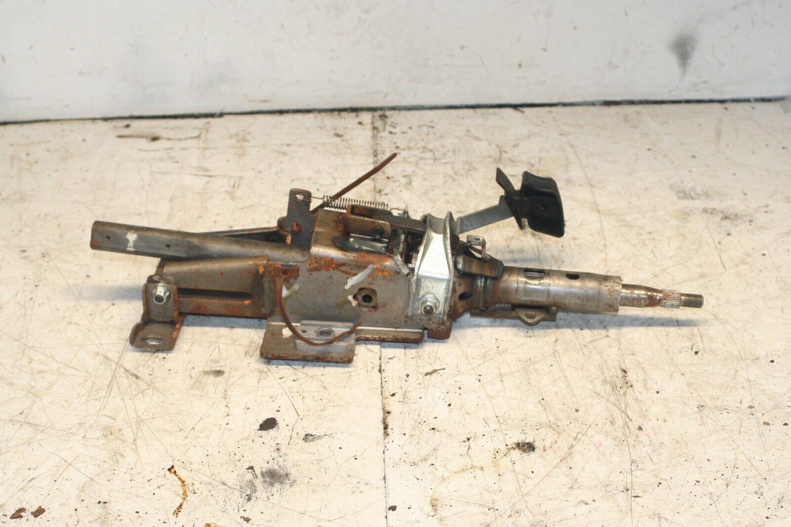 2001 LAND ROVER DISCOVERY 2 TD5. STEERING COLUMN