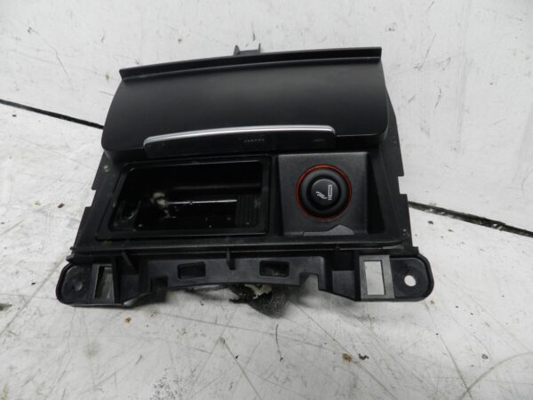 2014 AUDI S4 QUATRO A4 B8. ASHTRAY 12V SOCKET - Image 2