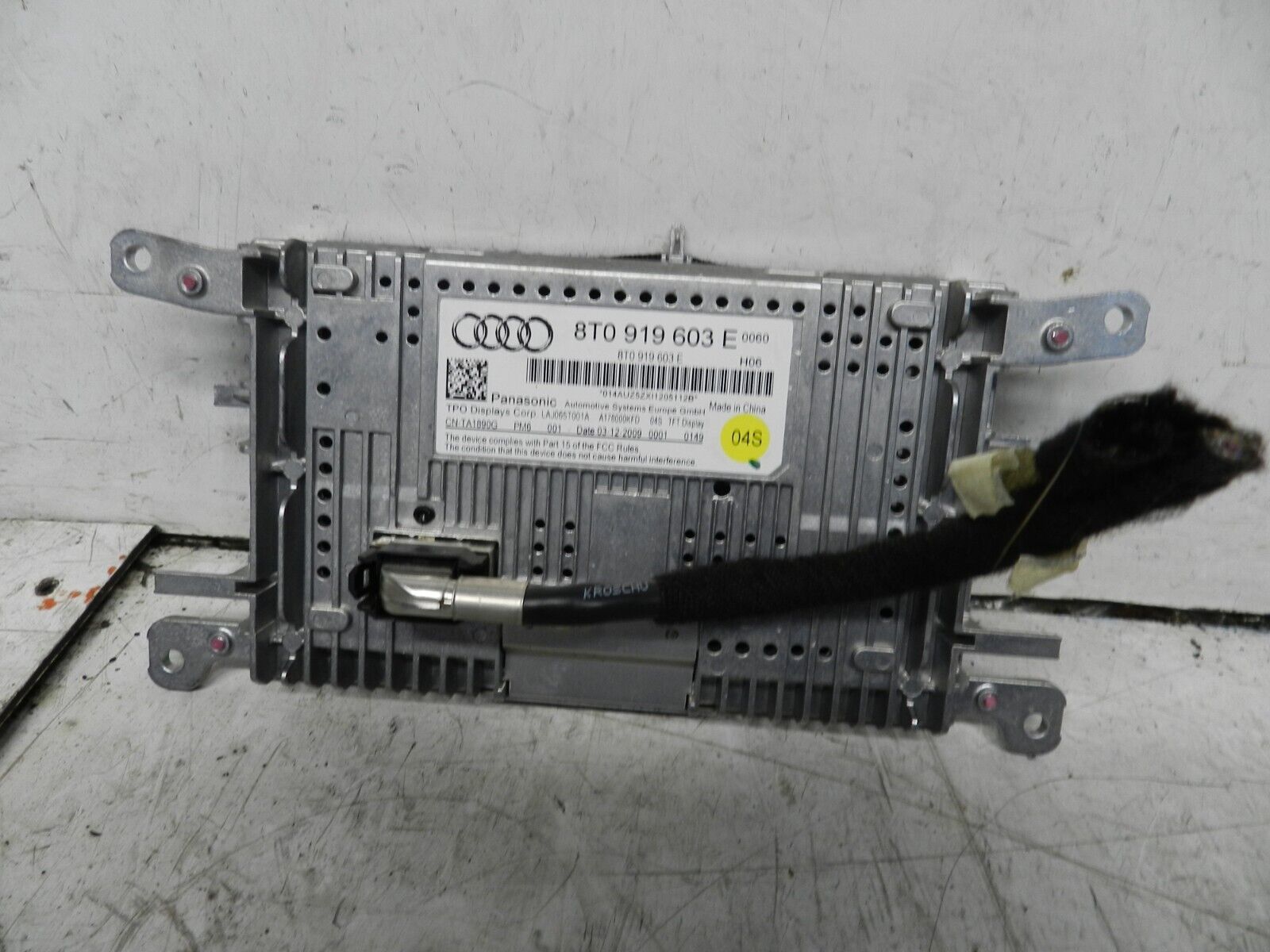 2014 AUDI S4 QUATRO A4 B8. DISPLAY SCREEN 8T0919603E SAT NAV DISPLAY MULTIMEDIA - Image 2