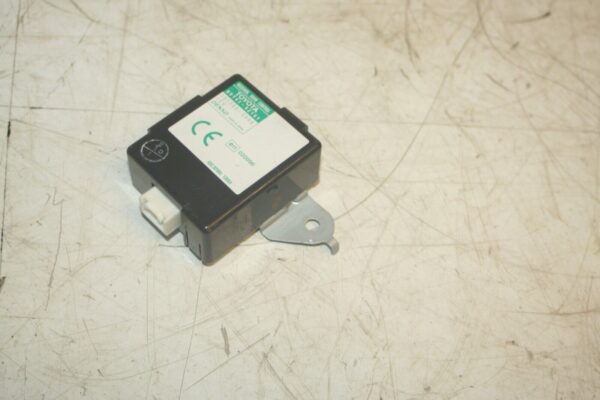 (99) TOYOTA RAV 4 3 DOOR. 89741-42151 RECEIVER DOOR CONTROL CENTRAL LOCKING